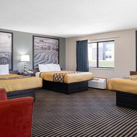 Hotel Super 8 By Wyndham Humboldt Esterno foto