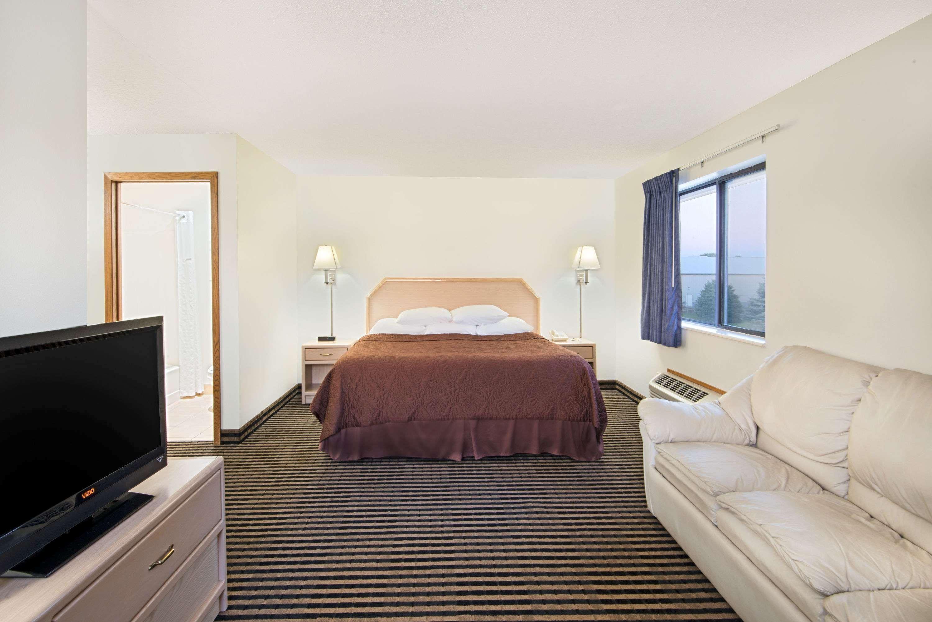 Hotel Super 8 By Wyndham Humboldt Esterno foto