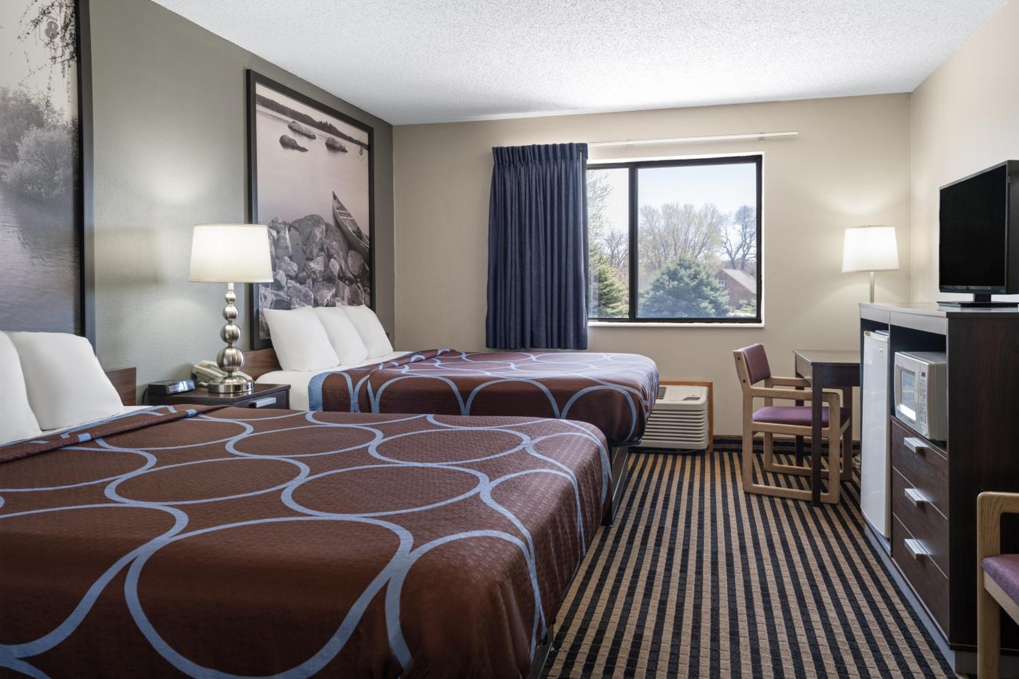 Hotel Super 8 By Wyndham Humboldt Esterno foto