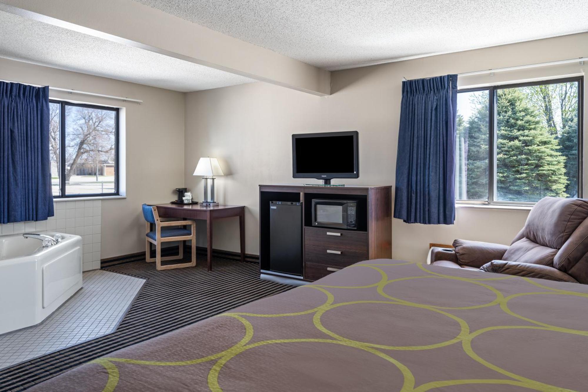 Hotel Super 8 By Wyndham Humboldt Esterno foto