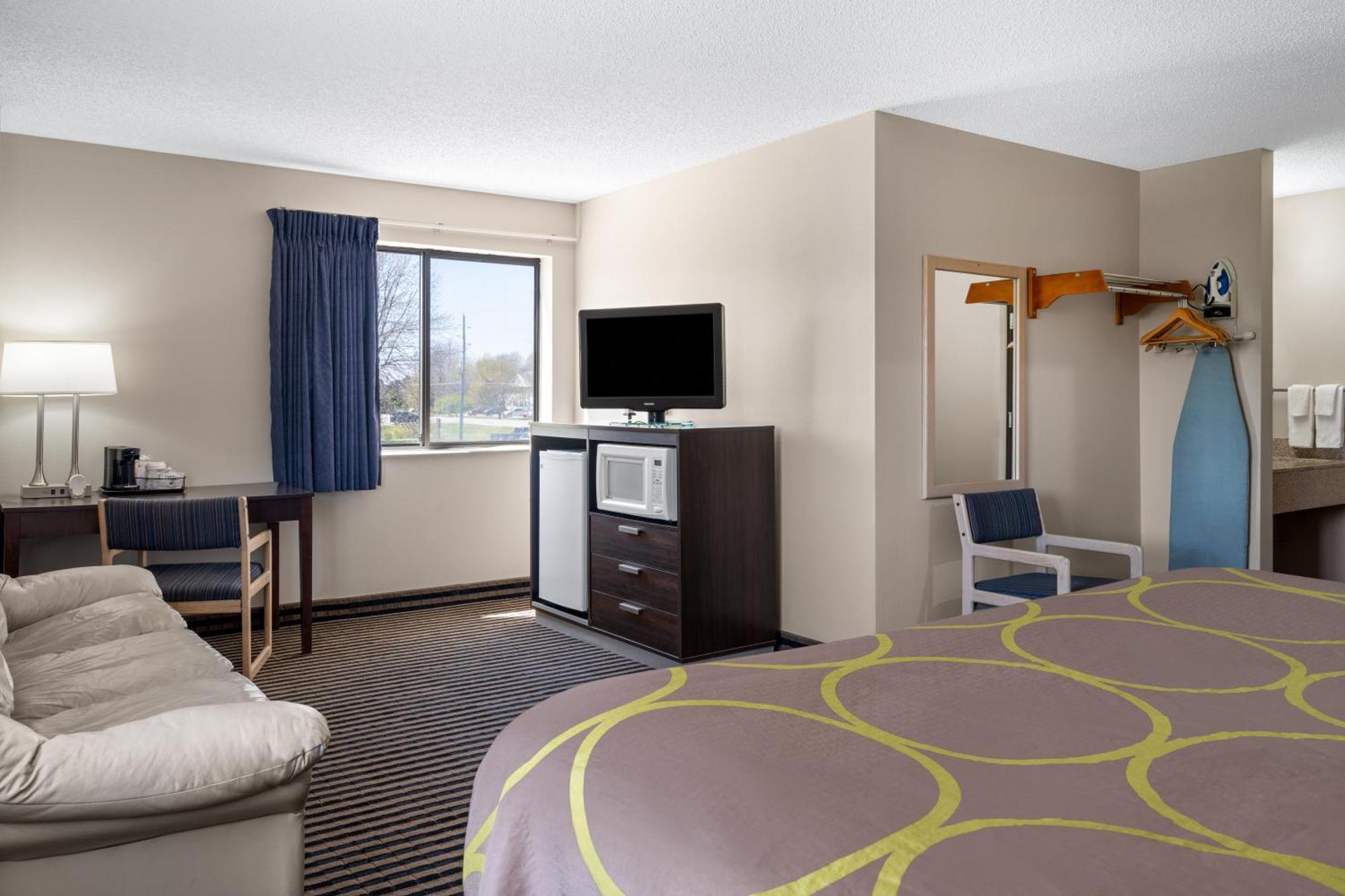 Hotel Super 8 By Wyndham Humboldt Esterno foto