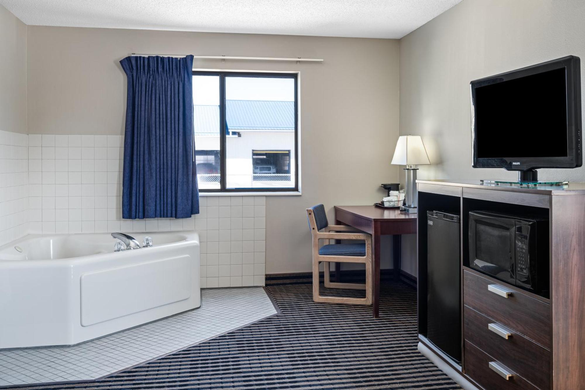 Hotel Super 8 By Wyndham Humboldt Esterno foto