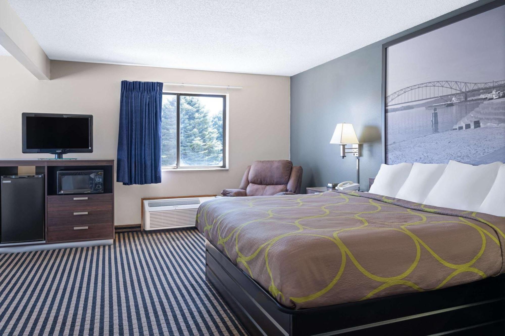 Hotel Super 8 By Wyndham Humboldt Esterno foto